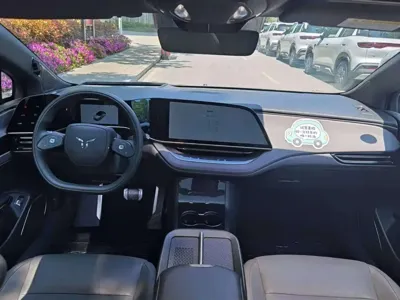 Hongqi Hongqi EH7