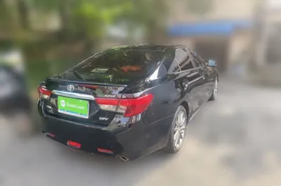 Toyota Reiz