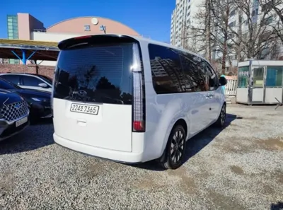 Hyundai Staria