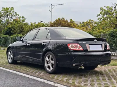 Toyota Reiz