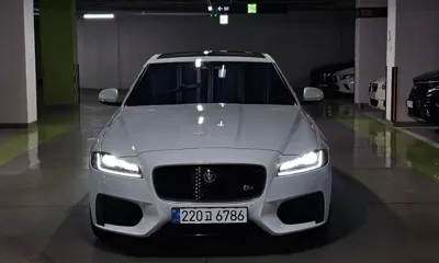 Jaguar XF