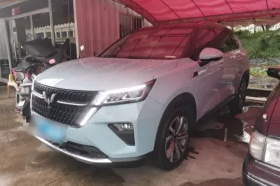 Wuling Asta