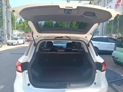 GAC Motor Trumpchi GS4