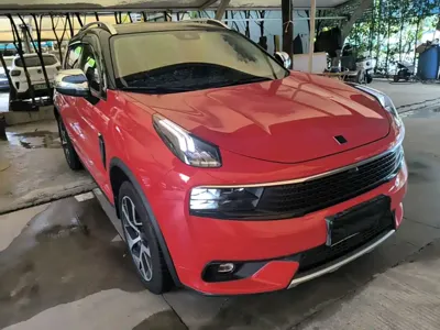 Lynk & Co 01