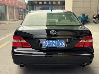 Lexus LS