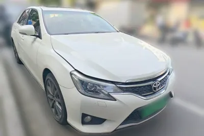 Toyota Reiz