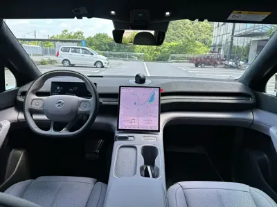 Nio EC6