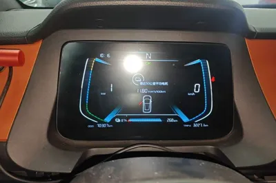 BYD e1
