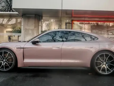 Porsche Taycan