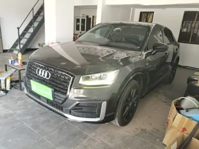Audi Q2L