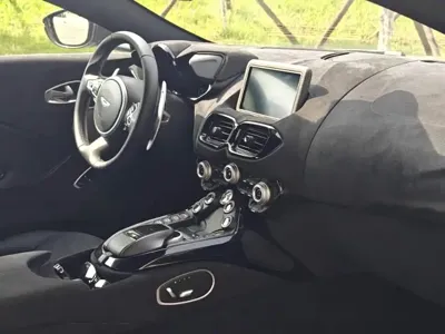 Aston Martin V8 Vantage