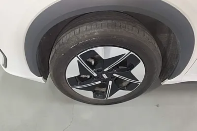 Geely Galaxy E5