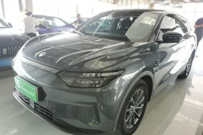 Leapmotor C11