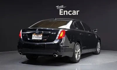 Lincoln MKS
