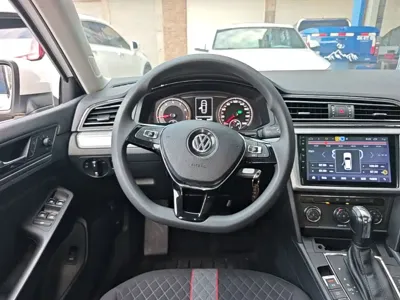 Volkswagen Lamando