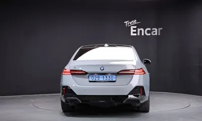 BMW i5
