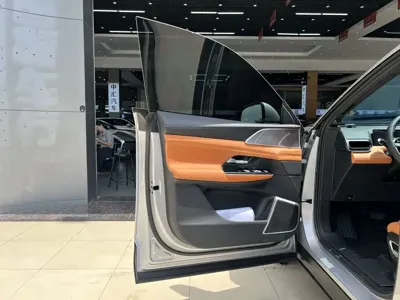 Xpeng G9
