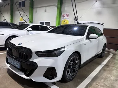 BMW i5