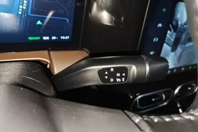 Leapmotor C11