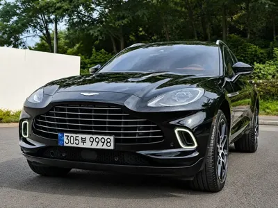 Astonmartin DBX
