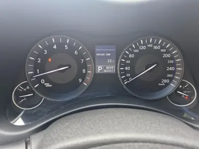Infiniti M