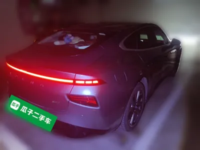 Xpeng P7