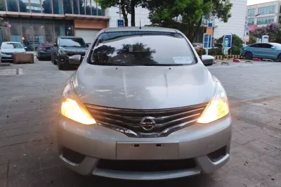 Nissan Livina
