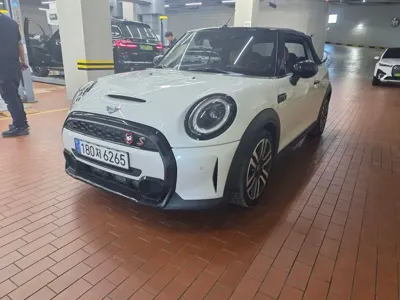 MINI Cooper Convertible