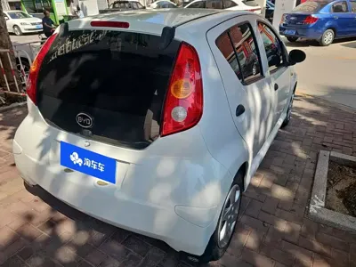 BYD F0