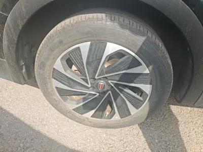 Hongqi HS7 PHEV