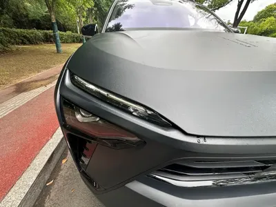 Nio ES8