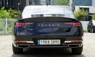 Genesis G90