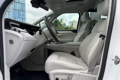Volvo EM90