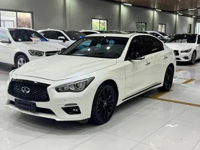 Infiniti Q50L
