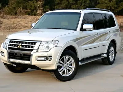 Mitsubishi Pajero (Import)