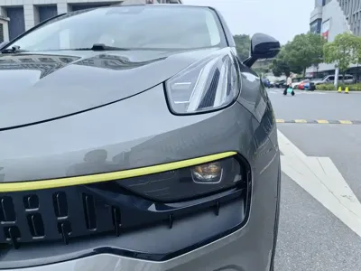 Lynk & Co 05