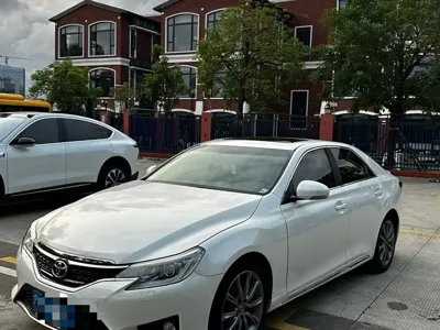 Toyota Reiz