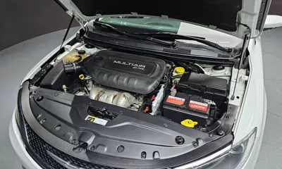 Chrysler 200