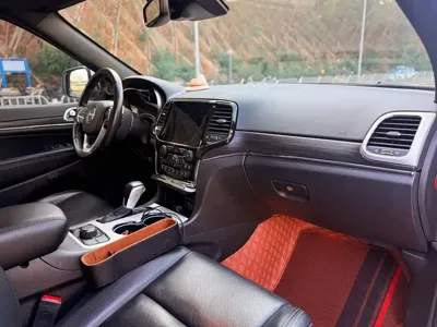Jeep Grand Cherokee (Import)