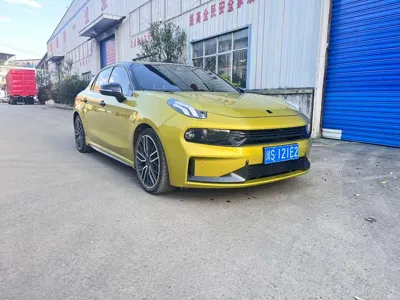 Lynk & Co 03