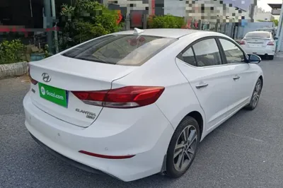 Hyundai Elantra (6th Generation