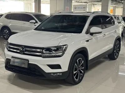 Volkswagen Tharu