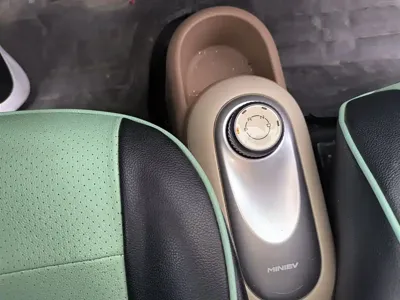 Wuling MINIEV