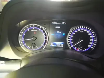 Infiniti Q50L