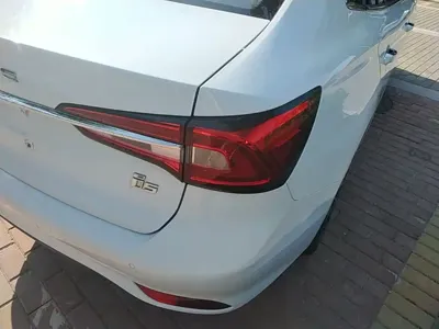 Roewe i5