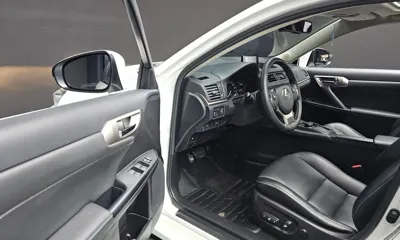 Lexus CT200h