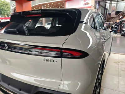 Baojun E6