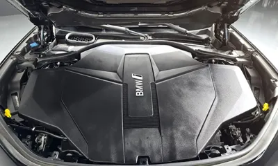 BMW i7