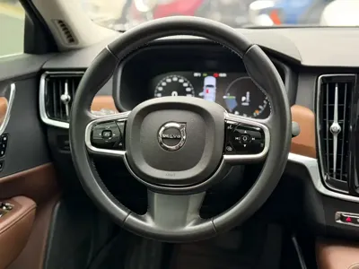 Volvo S90 PHEV