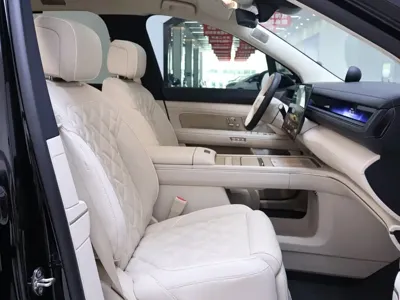 Nio ES8